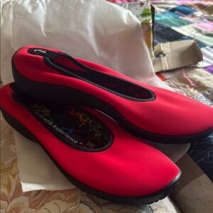 Arcopedico Red Women's Shoes with dust bag NIB